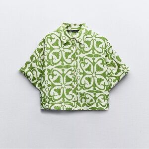 Zara Women’s Short Printed Oversized Button-Down Shirt White/Green Sz XS